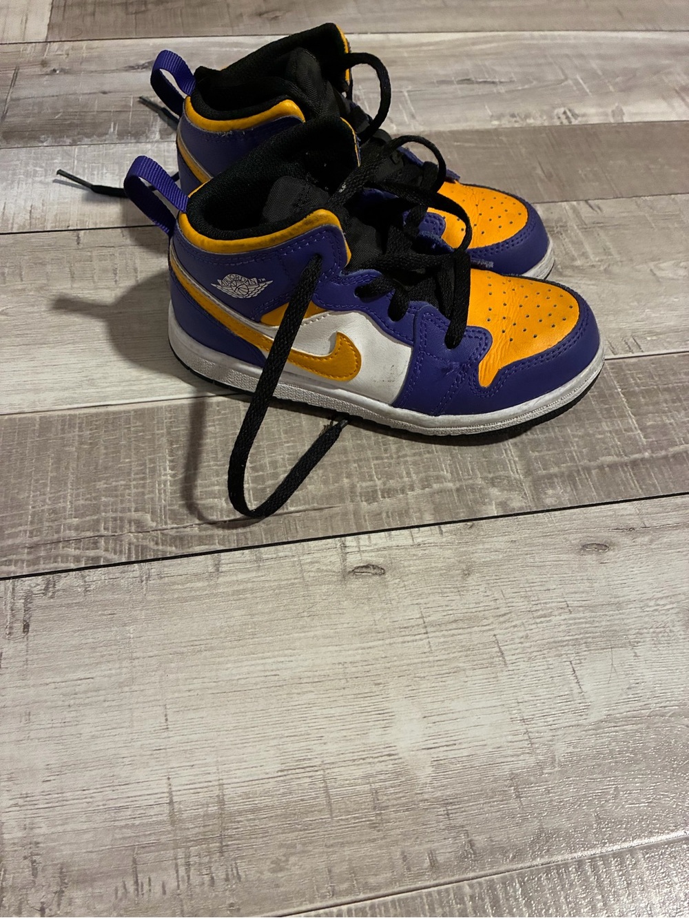 Boys Nikes